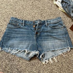 Lucky Brand Medium Blue Denim Shorts with Distressed Hem. Size 8/29